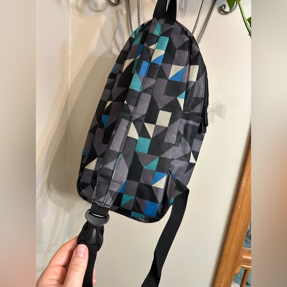 Supreme Sling Backpack Shoulder Bag - Picture 5 of 9